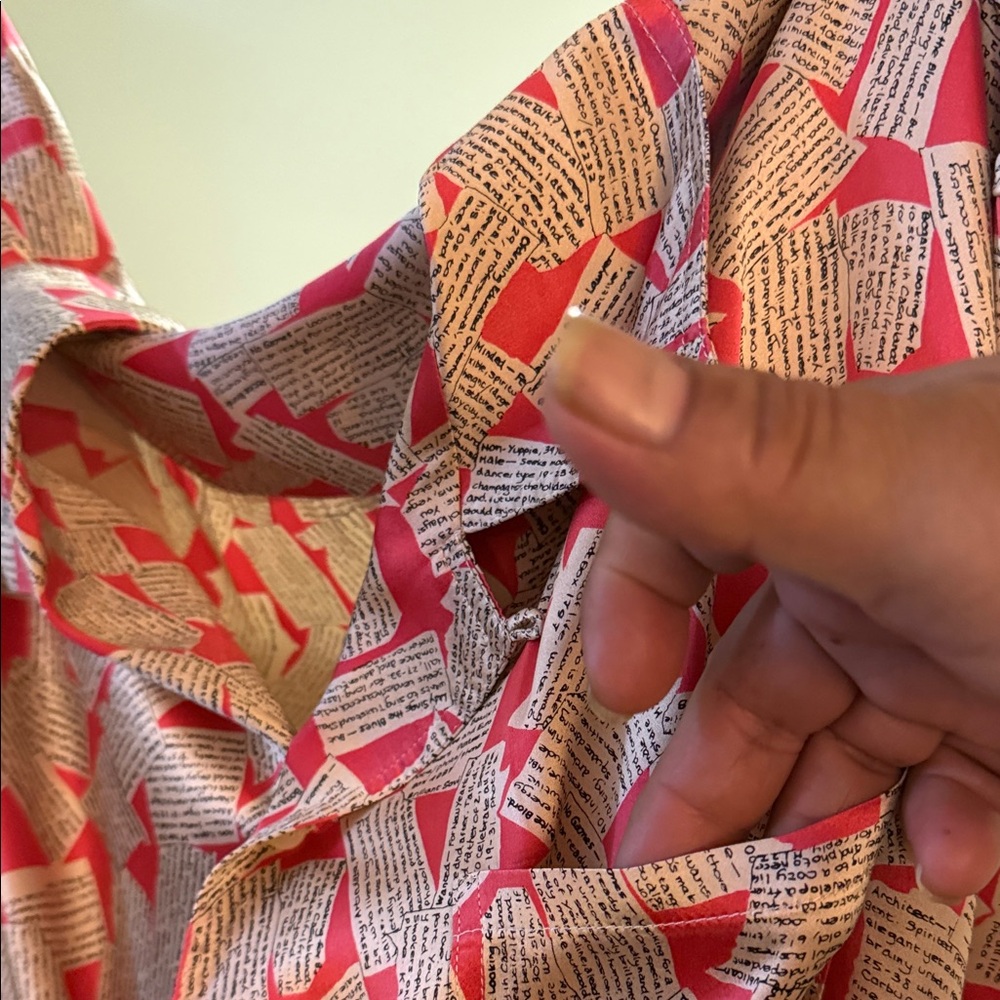 Nicole Miller Red and Cream Textured Blouse 100 silk made in Korea - Picture 8 of 12
